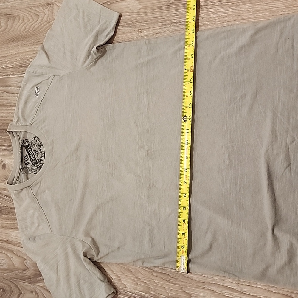Grey Fox Deluxe Tee - Picture 8 of 8